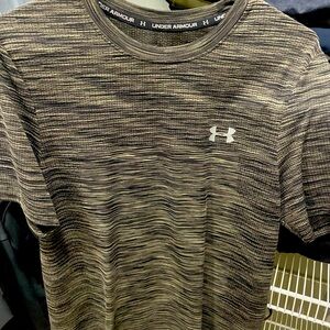 Under armour tee